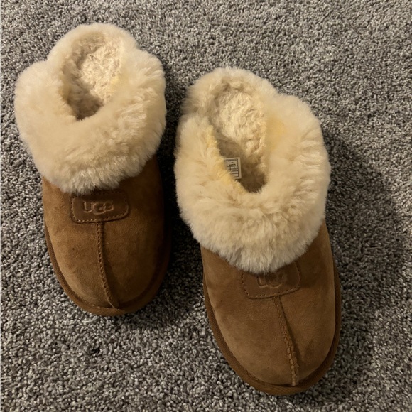 Ugg Coquette Slipper - Picture 2 of 2